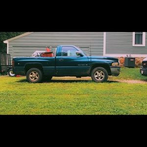 1997 Dodge Ram 1500 short wide bed 2wd